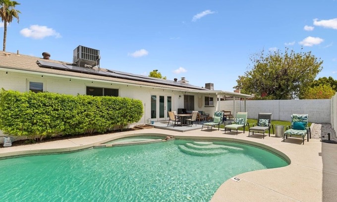 Tempe Maison | Stay on Sesame |3bdrm | Bright, Spacious, Fun