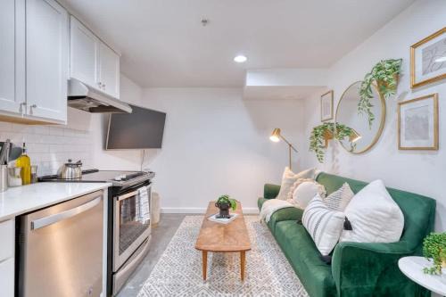 Kerns Appartement | Stay Portland - Underground Mid-Century Hideaway in Laurelhurst