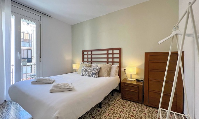 Sants-Badal Appartement | Authentic and cute apartment near camp Nou