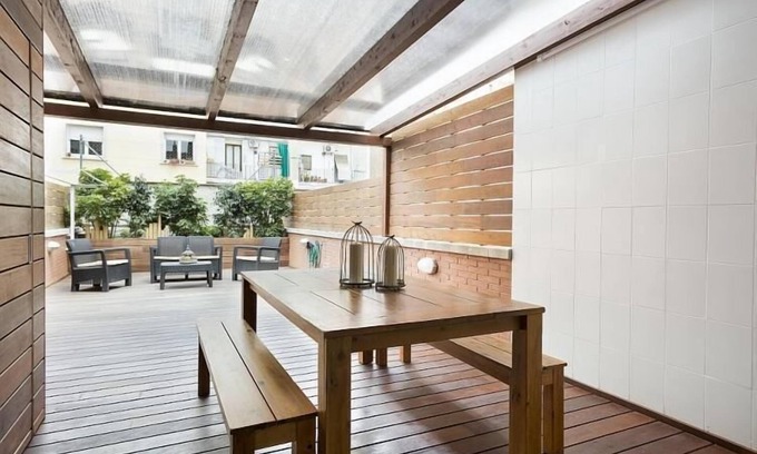Hostafrancs Maison | Fantastic Three-Floor House with Terrace