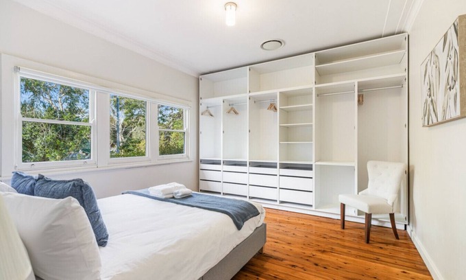 Mount Colah Maison | StayAU 4BRM Charming Modern Home in Mt Colah