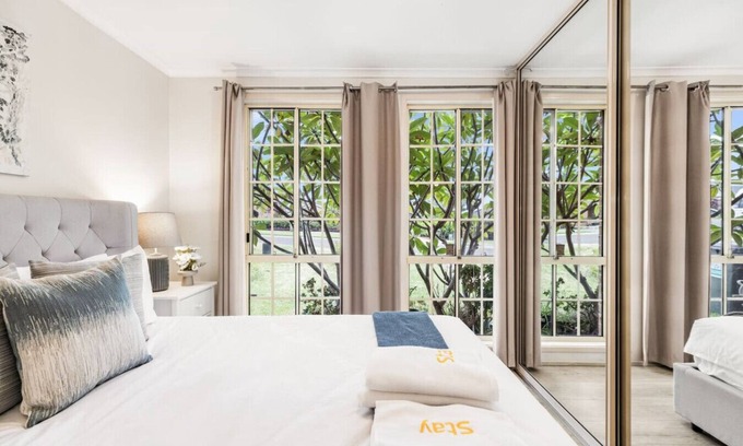 Ingleburn Maison | StayAU Cozy 3BR Suburban Retreat in Ingleburn
