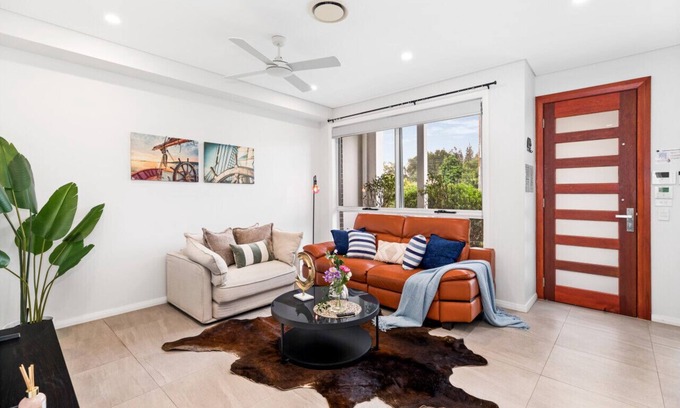 Asquith Maison | StayAU Spacious Townhouse Asquith near Golf