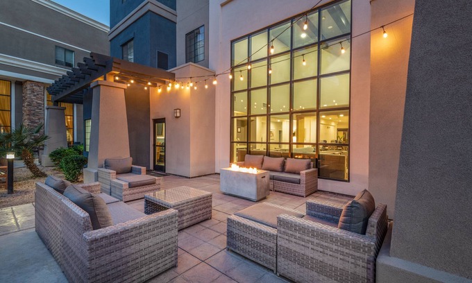 Glendale Sports and Entertainment District Hôtel | Staybridge Suites Phoenix - Glendale Sports Dist by IHG