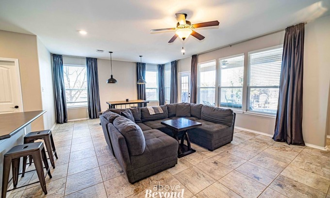 Hutto Maison | Steampunk Science | 3 Bed, 2 Bath