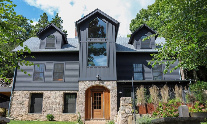 Branford Appartement | StedleyCreek! One bed-room apartment in the Stoney Creek area of Branford, CT.