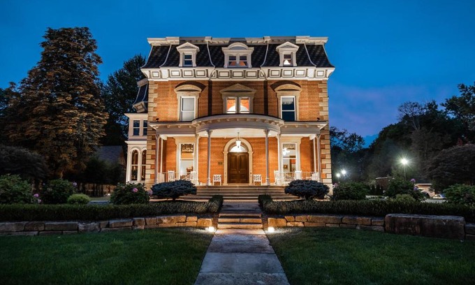 Painesville Hôtel | Steele Mansion Inn & Gathering Hub