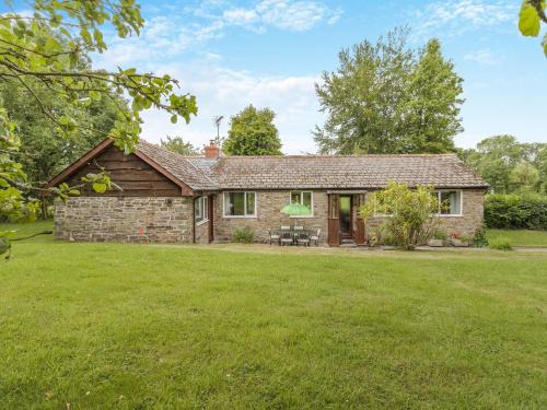 Kington Maison | Steep Holm