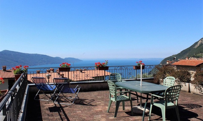 Oldesio Appartement | Stella: with huge lake view balcony
