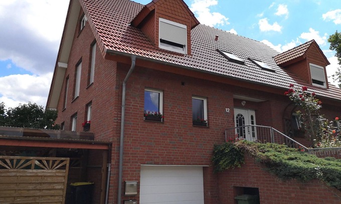 Detmold Appartement | Stellar Apartment in Detmold with Garden