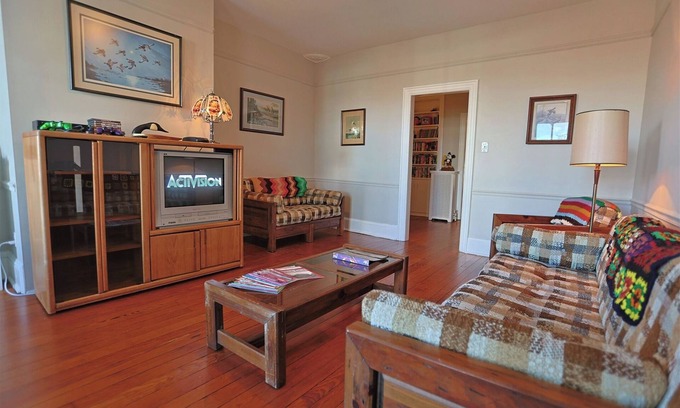 Hagerstown Maison | Step in the 90's in Historic Downtown Hagerstown