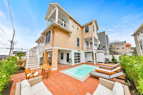 Beach Haven Maison | Steps From Sand and Fun Beach Haven Retreat with Pool