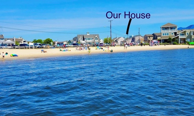 Bayville Maison | Steps from the beach! Come sail away!