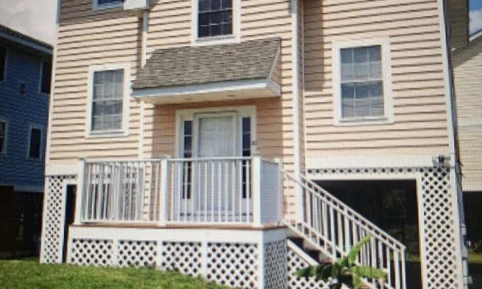 Broadkill Beach Maison | Steps From The Beach and Minutes to The Boards - Now Includes Linens