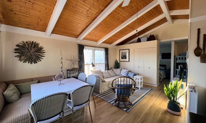 Broadkill Beach Maison | Steps from the Sand & Pet Friendly - Little Dune Beach House!