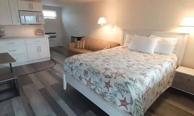 Wells Beach Copropriété | Steps from Wells Beach, Bellevue by the Sea is perfect for your Maine vacation