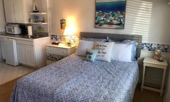 Wells Beach Copropriété | Steps from Wells Beach, Bellevue by the Sea is perfect for your Maine vacation
