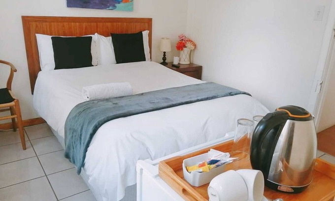 Port Elizabeth Central Maison | Steps Guest House