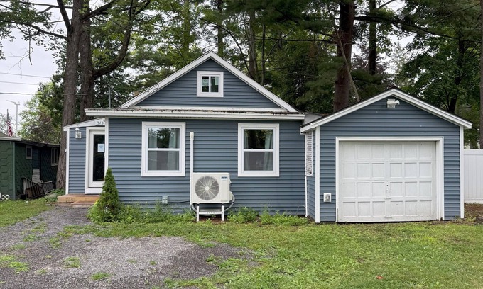 Sylvan Beach Maison | Steps to Beach | 3BR/2BA Gem - Pet Friendly