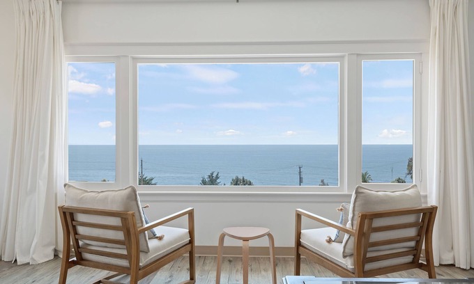 Summerland Maison | Steps to Beach and Town! Ocean Views! Space for 7!