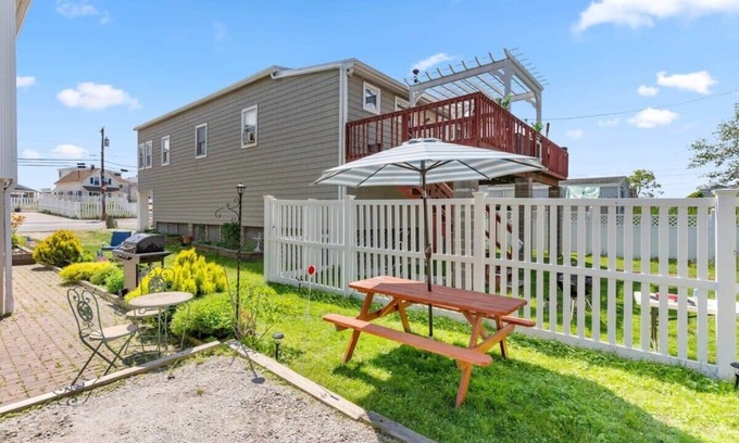Salisbury Beach Appartement | Steps to Beach Salisbury Shore House #1 AC