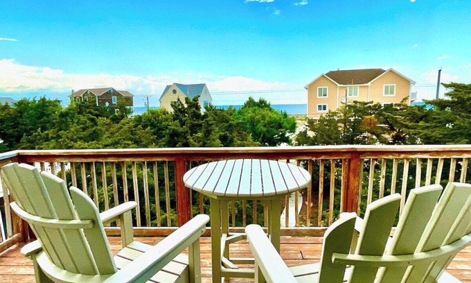 Broadkill Beach Maison | STEPS TO BEACH. PEACEFUL. PET-FRIENDLY. LINENS INCLUDED.