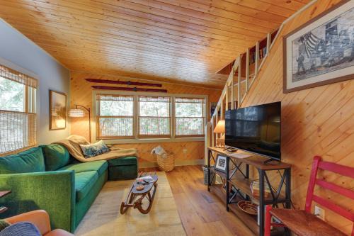 Ludlow Maison | Steps to Lake, 2 Mi to Slopes Cozy Okemo Cabin