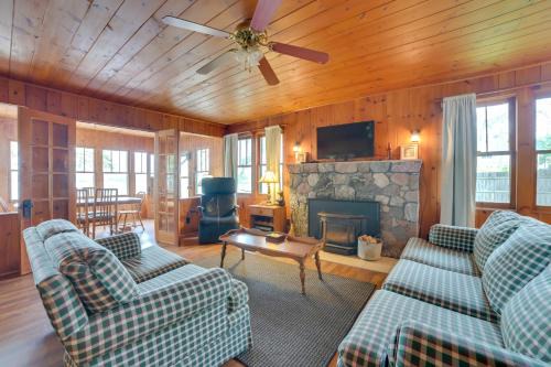 Cedarville Maison | Steps to Lake Cedarville Cabin 12 with Shared Perks