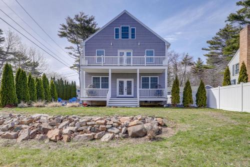 York Beach Maison | Steps to Short Sand Beach Retreat with Game Room!