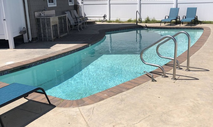 Southend Maison | Steps to the Beach in Brigantine - Sea Point - Beautiful Pool
