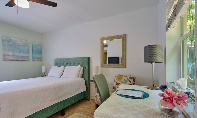 Boca Raton Maison | À quelques pas de la plage! Isolé, "Beach Retreat"!