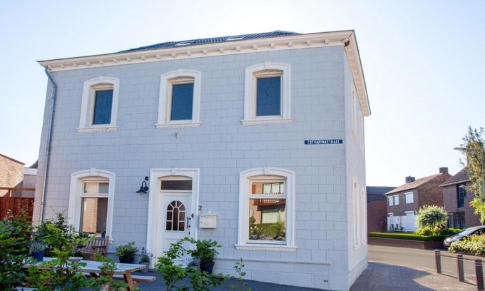 Eijsden Maison | Stijlvolle @ luxe vrijstaande woning Maastricht