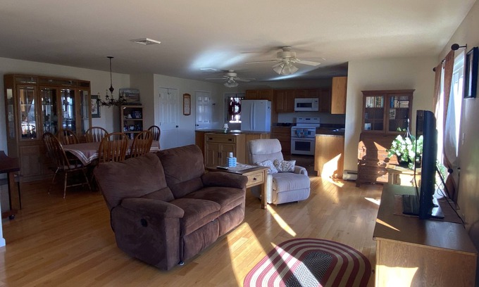 Canajoharie Maison | Stix & Style 2…25 mins from Cooperstown or ADK park; 7 miles from Sharon Springs