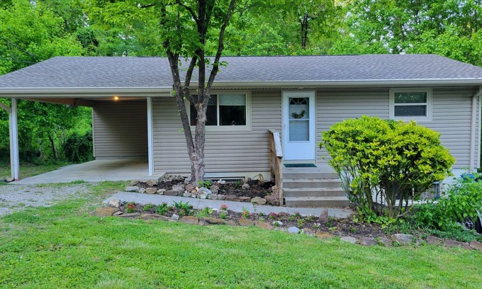 Collegedale Maison | Cozy 2 BR, 2 Bath House next to Biology Trails and SAU