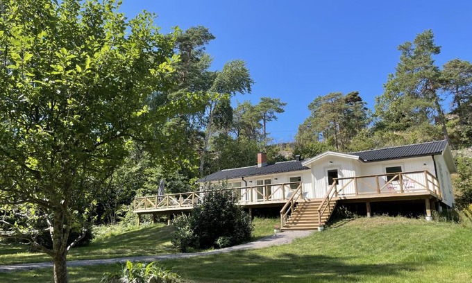 Varmdo Maison | Stockholm archipelago with pool, boat and bikes