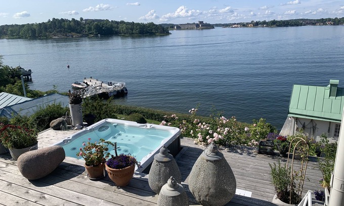 Vaxholm Maison | Stockholm. Eau de mer fantastique avec sauna et jacuzzi pour 11-12 personnes