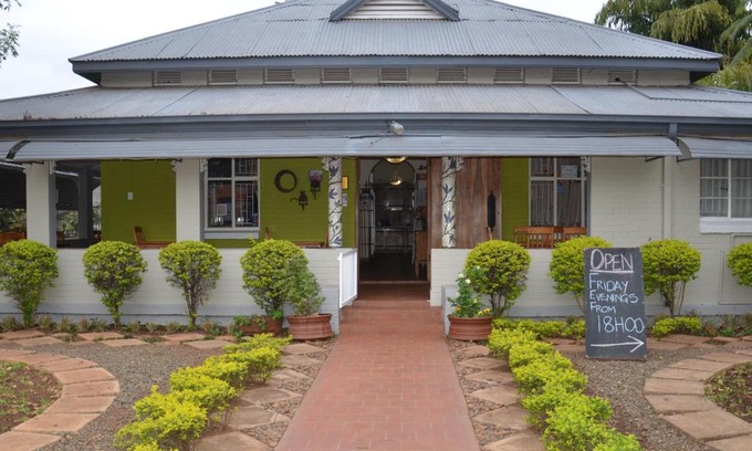 Komatipoort Maison | Stoep Cafe Guest House