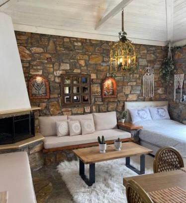 Leptokaria Maison | Stone cottage by the Coast of Olympus