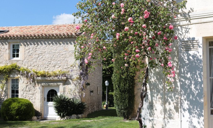 Cadillac-en-Fronsadais Maison | Maison en pierres dans un parc, au calme, 20 minutes de St Emilion et Bordeaux