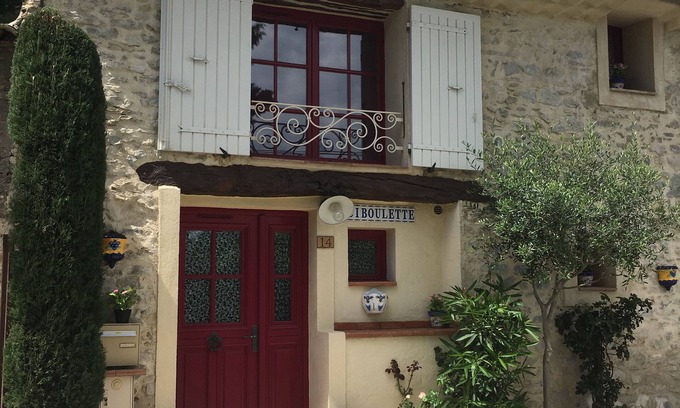 Mirabel-aux-Baronnies Maison | Maison en pierres atypique