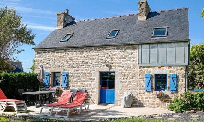 Plougoulm Maison | Penty haut de gamme au calme près de la côte