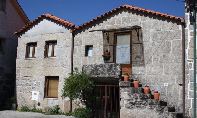 Viseu Cottage | Maison en pierre à Viseu
