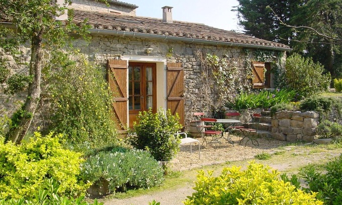Lauret Maison | Maison en pierre naturelle, jardin, village viticole ,proche de Montpellier