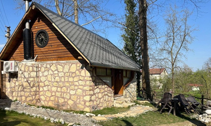 Masukiye Maison | Stonehouse Surrounded by Nature in Masukiye