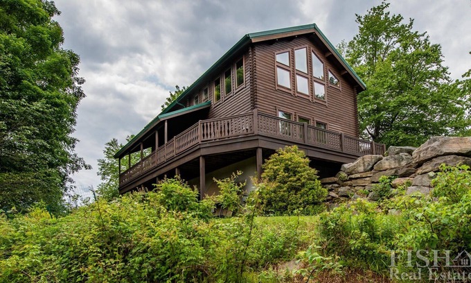 Eagles Mere Maison | "Stonewall Cabin" est une maison isolée de Conestoga avec un étang privé à Eagles Mere