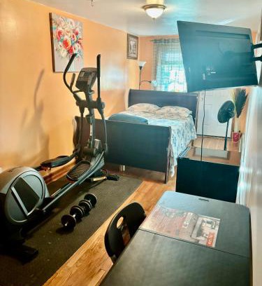 Queens Maison | STOPnREST EATnSLEEP FOR BUSY BODY ON THE MOVE