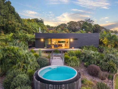 Bangalow Maison | Storm Cabin