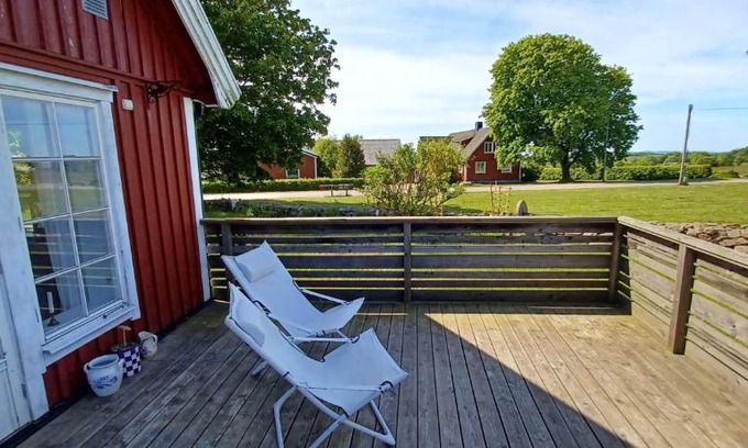 Sinarp Maison | Stort semesterhus med sol