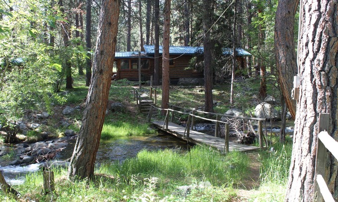 Saddlestring Cabine | Cottage Storybook au coeur des montagnes de Big Horn