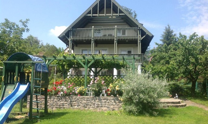 Badacsonytomaj Appartement | Strandközeli panorámás 4 fős apartman Badacsonytomajon